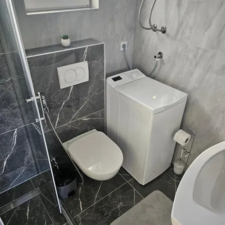 Deluxe House Aqua Apartman